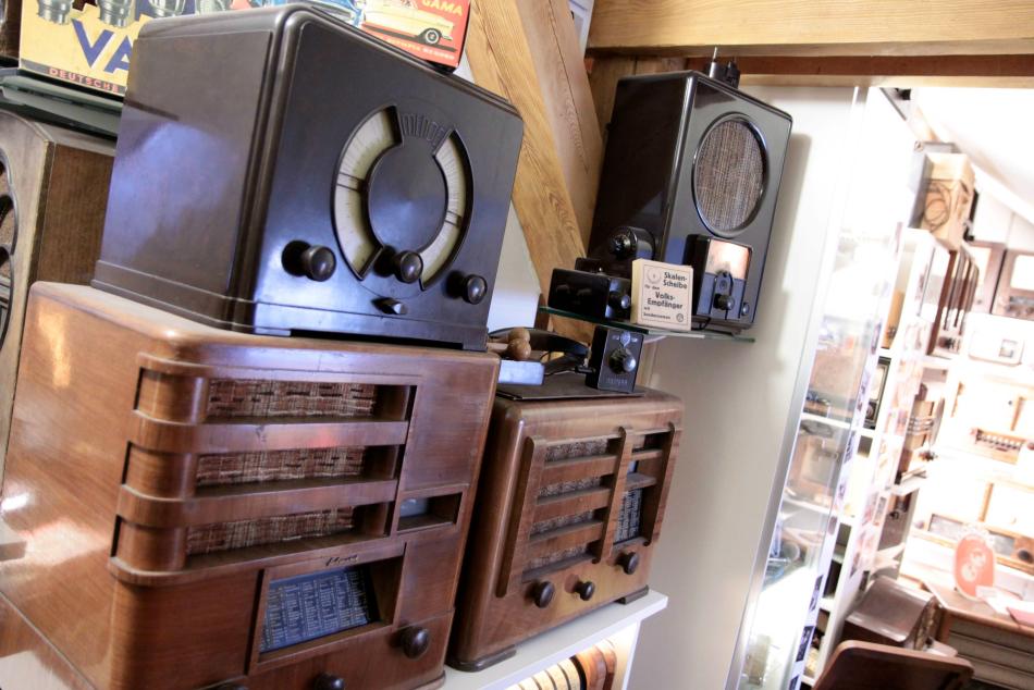 Sammlung alter Radios von Jörg Chowanetz